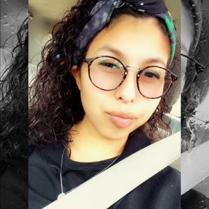 MEET THE POSHER, Victoria!